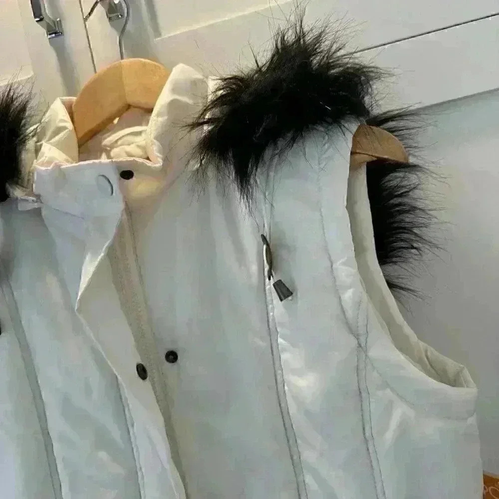 Sporto Women’s Puffer Vest Cream Faux Fur Trim Hooded Drawstring Size Medium NWT - Picture 3 of 13